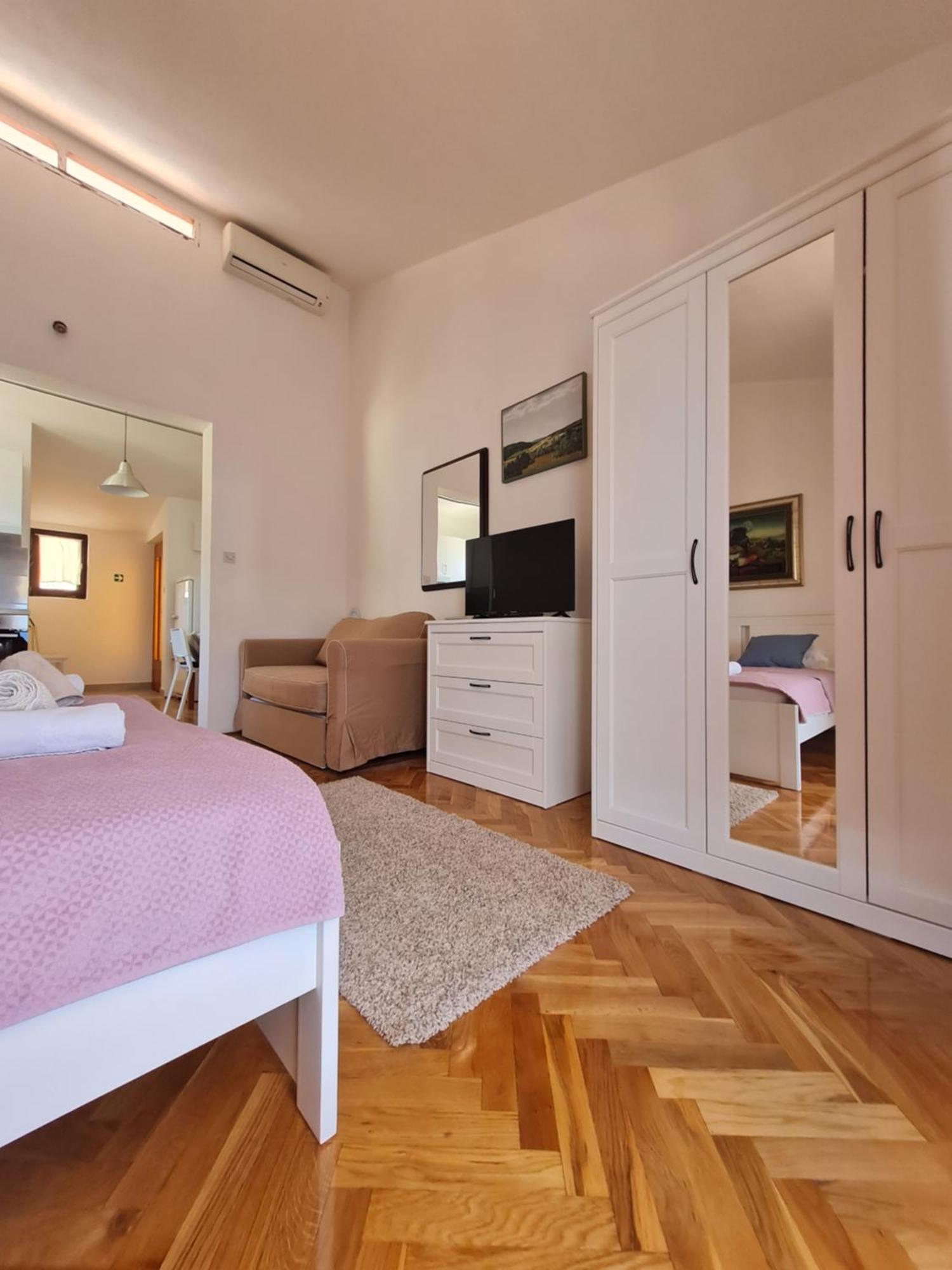 Apartments Apartmani Pintar Mimice Zewnętrze zdjęcie